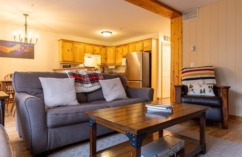 East Kootenay Condo | Your Mountain Getaway Awaits at Fernie Alpine Resort with Private Hot Tub