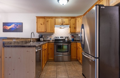 East Kootenay Condo | Your Mountain Getaway Awaits at Fernie Alpine Resort with Private Hot Tub