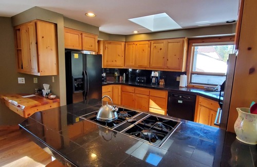 Deer Park House | Your Own Sunriver Lodge on the Edge of the Forest - A/C -10 SHARC Passes!