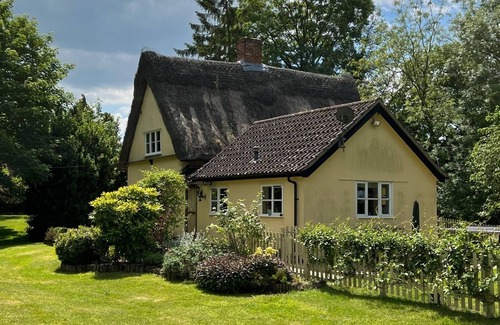 Bury St Edmunds Cottage | Your perfect country cottage holiday awaits…