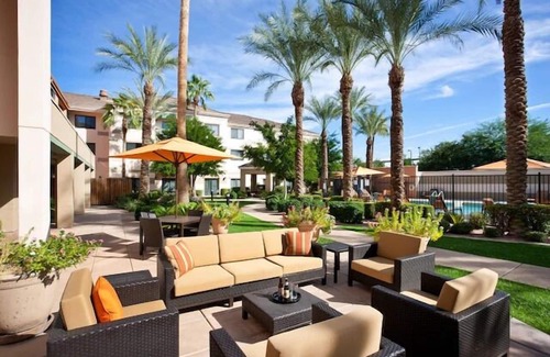 Chandler Apartment | Your Relaxing Getaway Awaits! 2 Homely Units, Outdoor Pool and Pet-friendly!