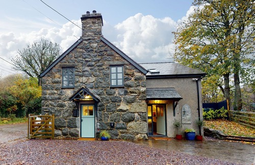 Llanfor Cottage | Ysgoldy - Two Bedroom Cottage, Sleeps 4