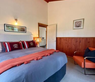 Ellenborough House | Yulo Kopa