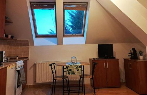 Goed Apartment | Zöld Orom Apartman Lakás