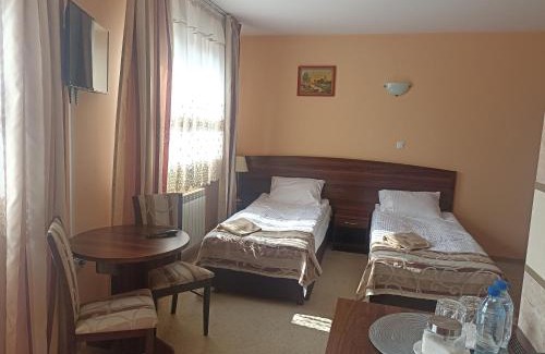 Miechow Bed & Breakfast | Zajazd Miechus