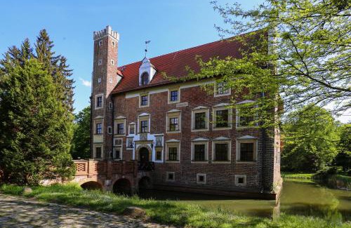 Wojnowice Bed & Breakfast | Zamek na wodzie w Wojnowicach