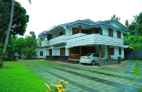 Kulanada House | Zarahs Homestay is a country side homestay in Ranny Kerala. state