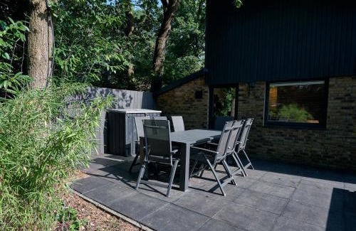 Rheezerveen House | ZEN-bungalow no 6 met sauna en hottub