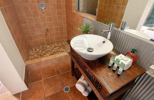 Fannie Bay Apartment | Zen Serene Seascape - Family Pool - BBQ - Markets