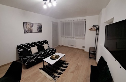 Faubourg Apartment | Zenappart - P2 near city center on ground floor