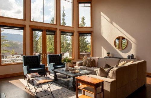 The Highlands House | Zendo by AvantStay Serene Mountain Abode w Hot Tub Views