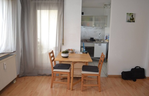Sindelfingen Condo | Zentrale Eigentumswohnung + Kostenlosem Parkplatz