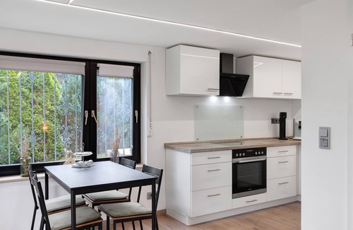 Eschwege Apartment | Zentrumnahe ferienwohnung mit garten und stellplatz