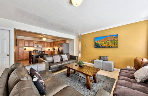 Zephyr Cove House | Zephyr Cove 2 bedroom peek a boo view home for Tahoe Adventures