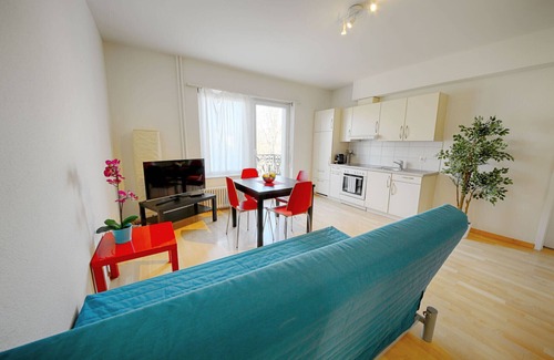 Langstrasse Apartment | ZH Botteron - Stauffacher HITrental Apartment