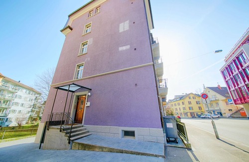 Oerlikon Apartment | ZH Strawberry - Oerlikon Hitrental Apartment