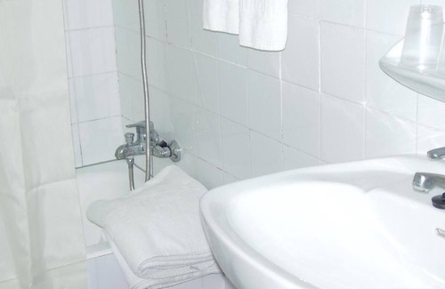 Son Moll Bed & Breakfast | Zhimbad B&B by the sea