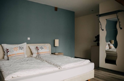 Wachenheim an der Weinstrasse Bed & Breakfast | Zimmer5 - Altstadt-residenz