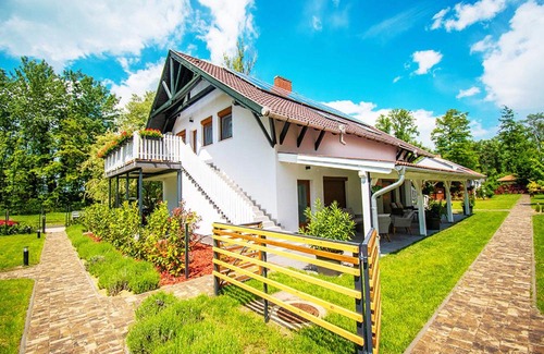 Balatonszemes Apartment | Zier Bisztró & Apartman