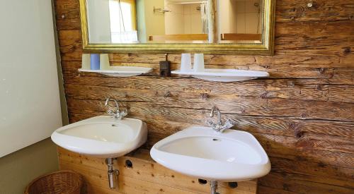 Dornauberg House | Zillertaler Ski- und Wanderhütte Ginzling Tirol