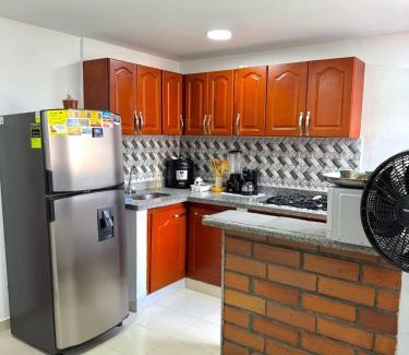 Buenos Aires Apartment | Zona Rosa de Medellín, Ubicación Central Cerca de Centros Comerciales y Tranvía del Metro BA