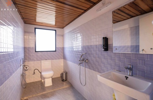 Geyzing Hostel | Zostel Rinchenpong (Pelling)