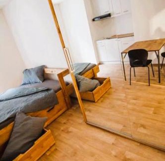 District 2 Apartment | Zurich City Center Apartments next to Zurich HB Main Train Station LA - Self Checkin