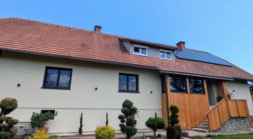 Stubenberg Apartment | Zwei Schlafzimmer Ferienapartment Anna am Stubenbergsee inklusive vier E-Bikes