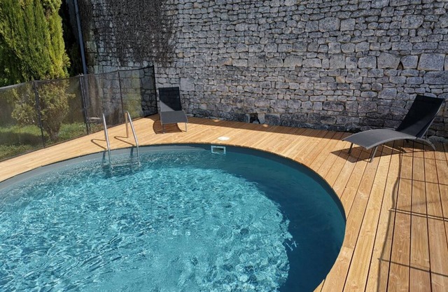 Échappée Belle - gîte with private pool near Chinon