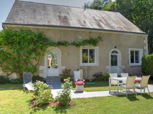 Évasion champêtre : Gîte enchanteur avec jardin clos, rivière et tout confort près des Châteaux de la Loire. - FR-1-381-506