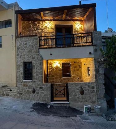 μικρή κατοικία στο χωριό