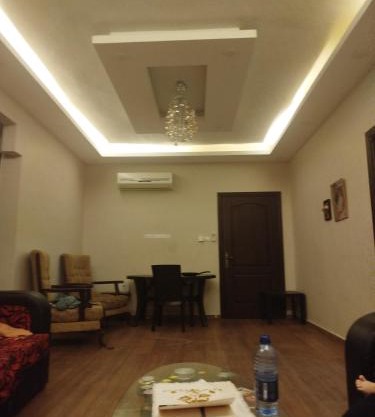 شقه مفروشه بعرجان بالقرب من مستشفى الاستقلال