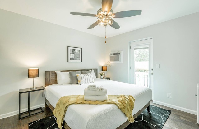08: The Evans Room - A PMI Scenic City Vacation Rental