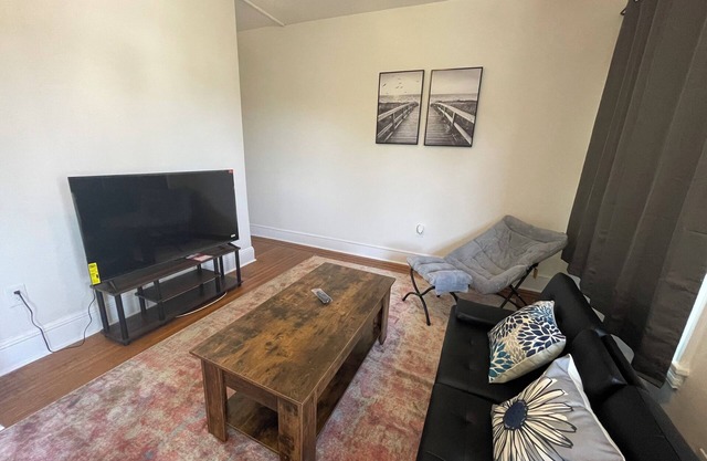 1.5-Bedroom Apartment in Elkins Park!