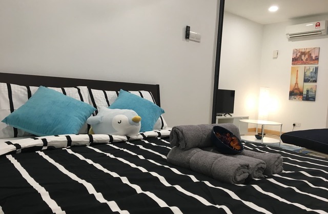 #1-5Guests #Comfortable #PublicTransport LRT #Easy access to KL Sentral/KLCC