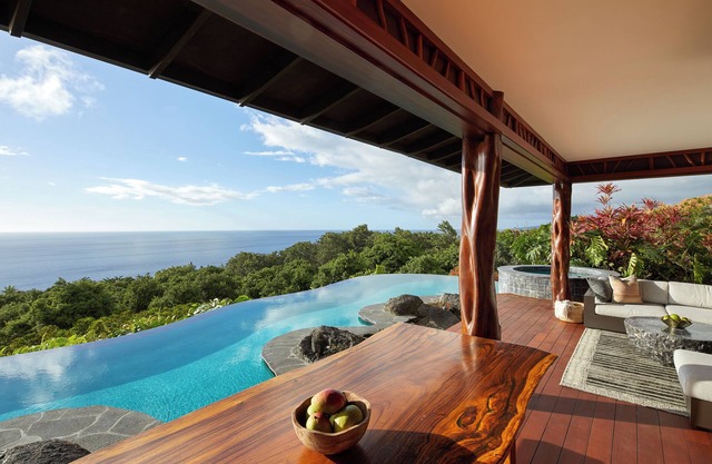 #1 AirBnb in Kona | Condé Nast Traveler | Aolani House