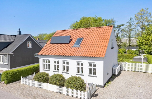 1 bedroom nice home in Tranekær