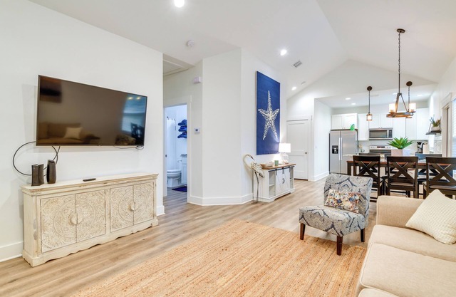 1 Mi to Beach: Retreat w/Large Yard in Rockport