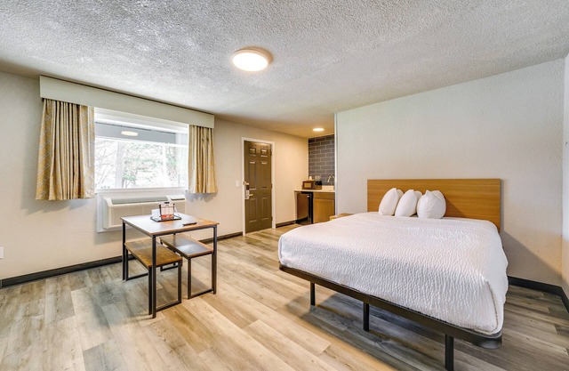 1 Mi to Lake Huron Beaches: Quiet Studio Apartment