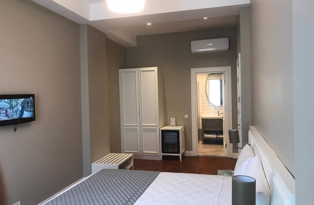 1 minutes to İstiklal Street Taksim - comfort double room