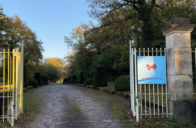 10 minutes from the beaches, your refuge in a magnificent family estate.