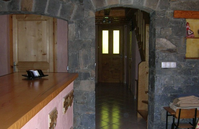 10-person gîte in an excellent location ("3 Vallées" ski area and Vanoise National Park)
