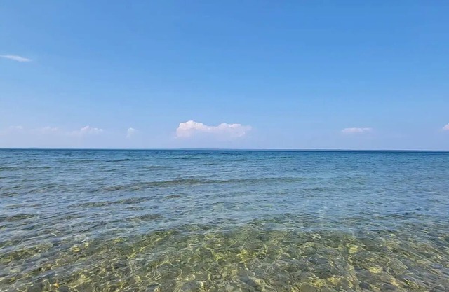 100' Lake Huron Beachfront, LP9 Snowmobile Accessnn