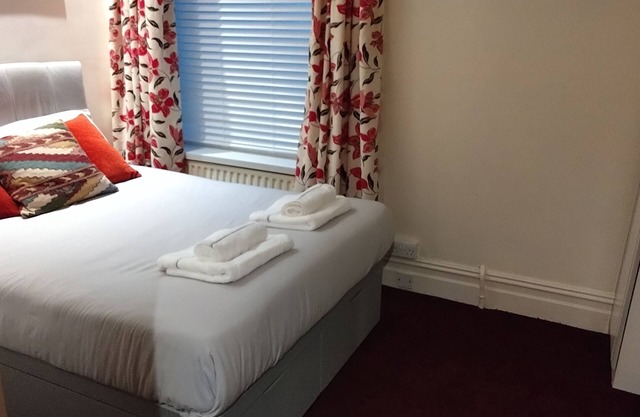 100 metres from the seafront. Comfortable 1 bed ground floor apartment.
