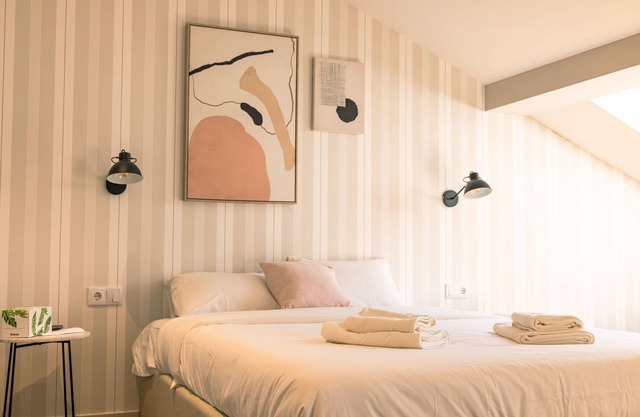 106 lettér apartment in Lisbon. Cozy atmosphere!