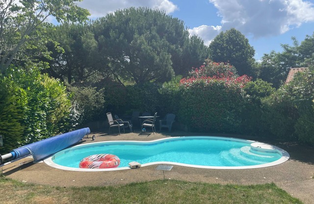 10min walk to the sea! Air-conditioned villa with private pool
