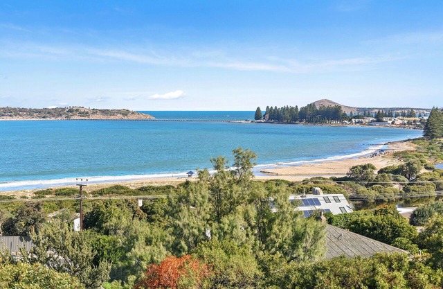 13 The Crescent - Ocean Views - Wi-Fi