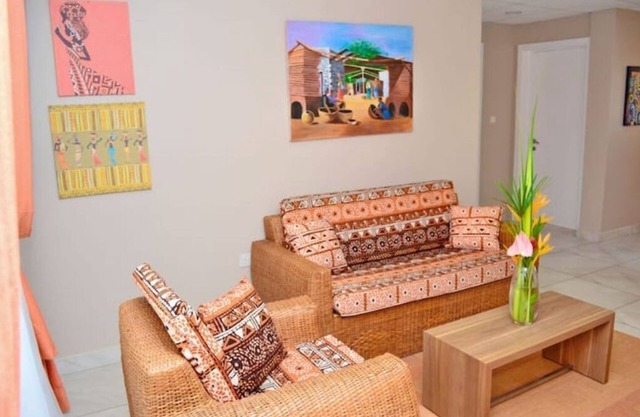 15 Minutes from Accra City Center 2BDR apartment/2.5 Bathrooms