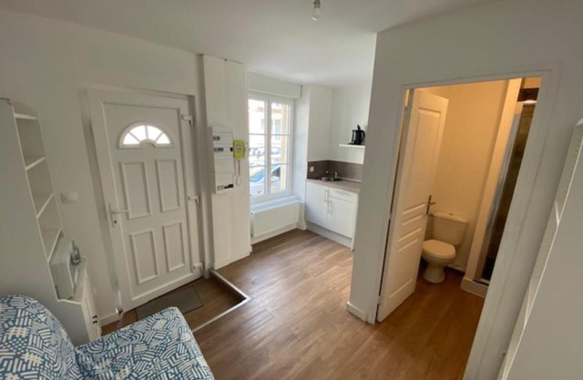 15m for 2 near the Castle and the Port of Caen!