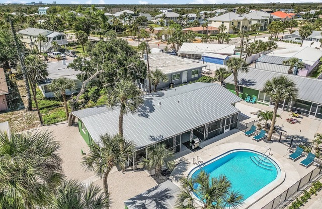 171-191 Dune Our Thing Manor: 8BR Retreat w/Pool & Beach